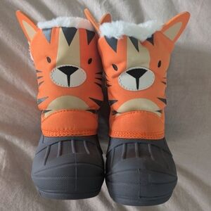 Cat and Jack Kids Tiger Snowboots Size 8 / 8C